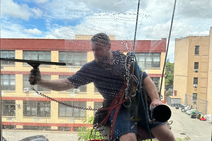 cleaning exterior apartment windows in New York City